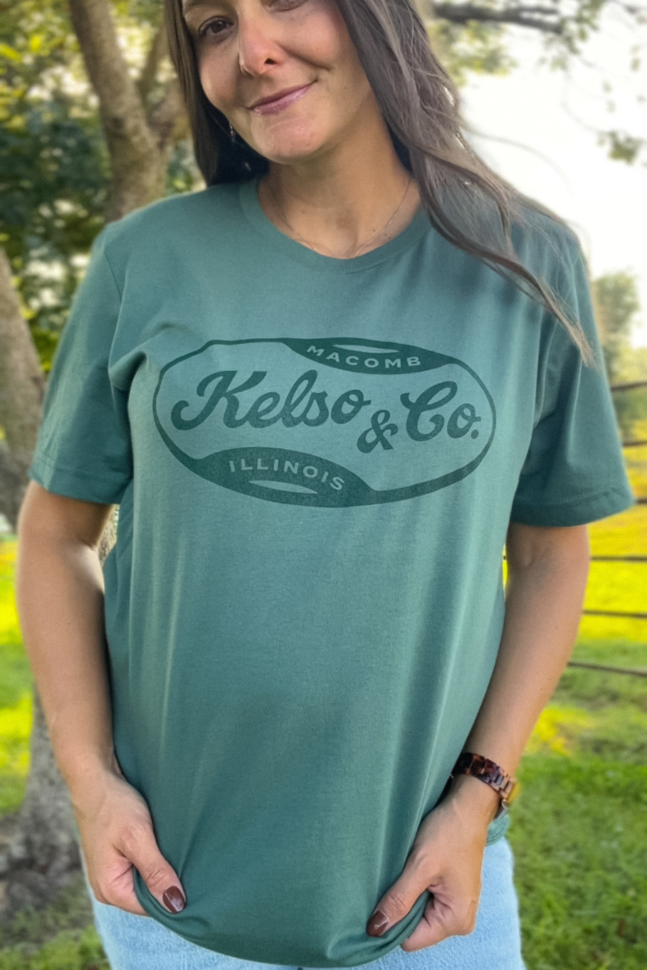 pine green kelso &amp; co vintage style logo tee in dark green print