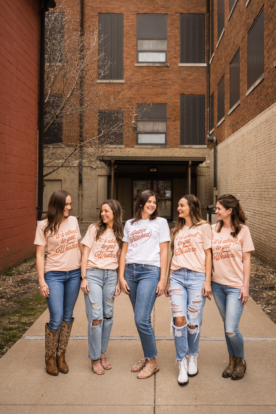 Gettin' Hitched Graphic Tee | Sizes S - 3X - Rosebud's Tees